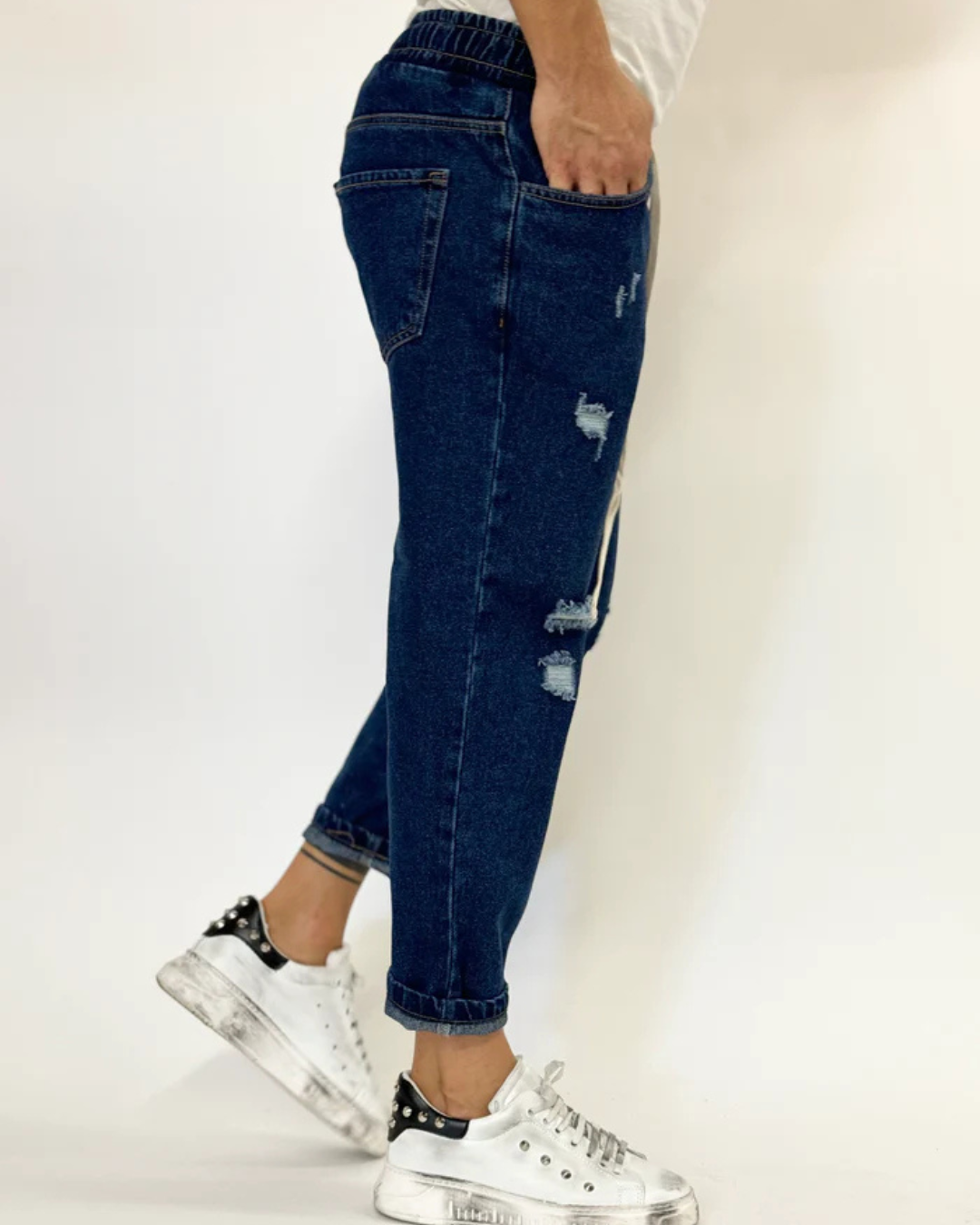 Pantalón Recto con Cordones y Rasgaduras