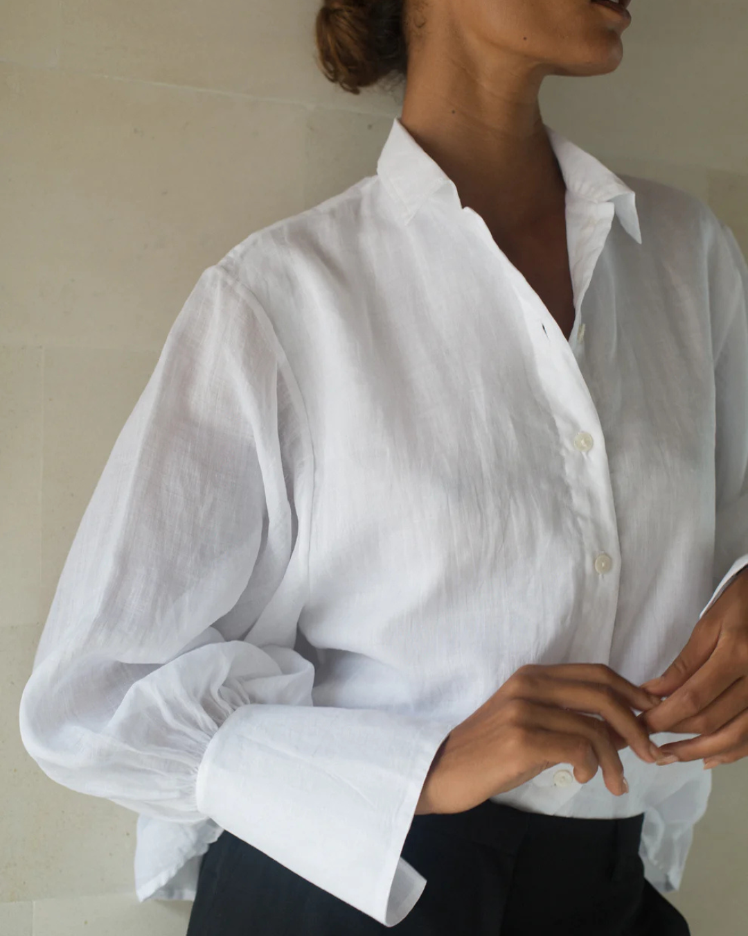 Camisa Casual de Manga Larga con Cuello Clásico y Botones Frontales