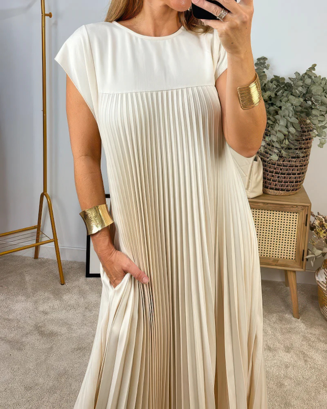 Vestido Largo Plisado con Estilo Elegante