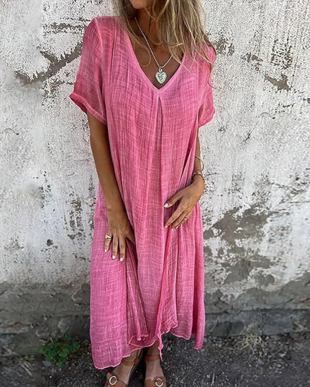 Vestido midi de algodón y lino con escote en V