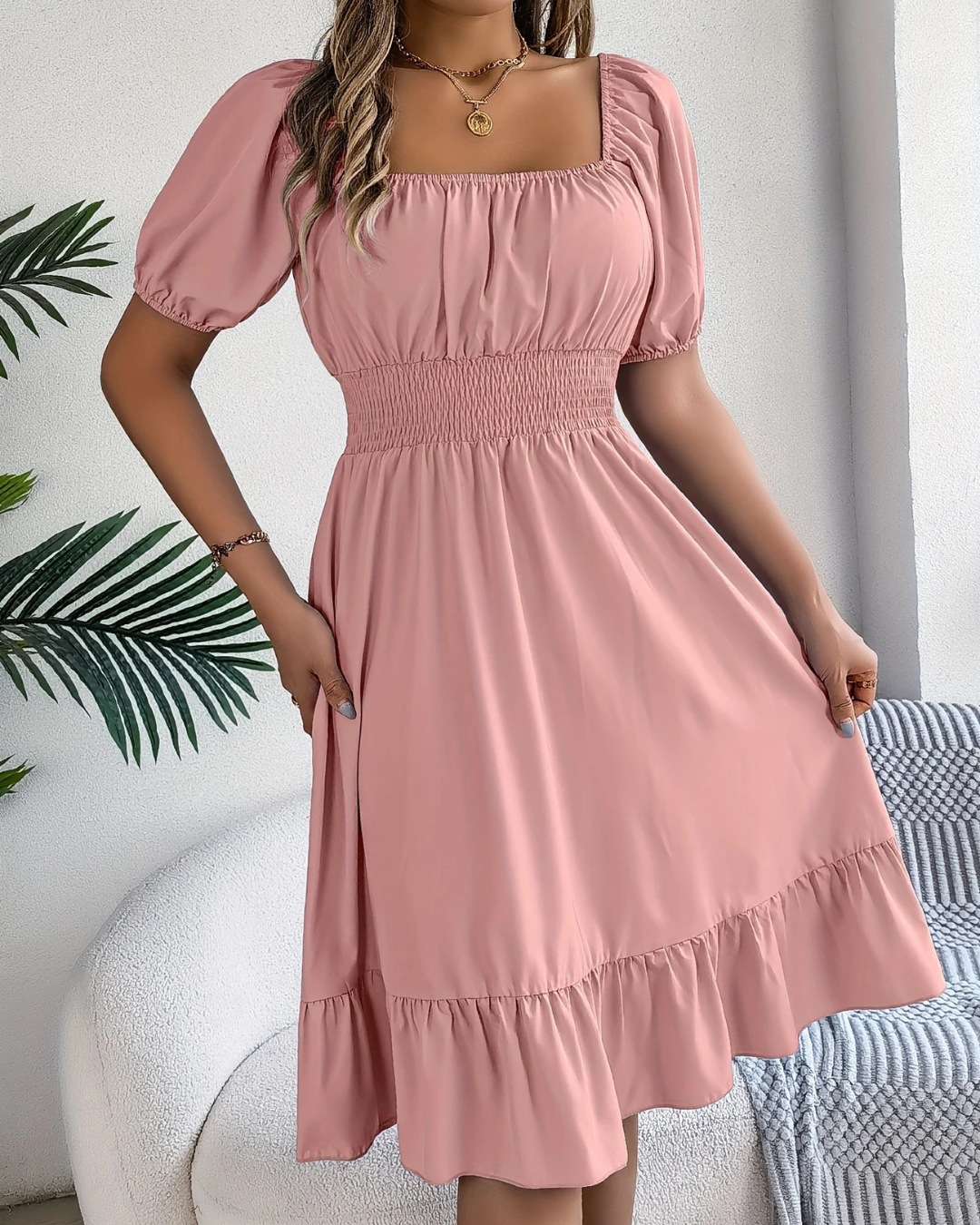 Vestido Elegante con Mangas Abullonadas y Escote Cuadrado