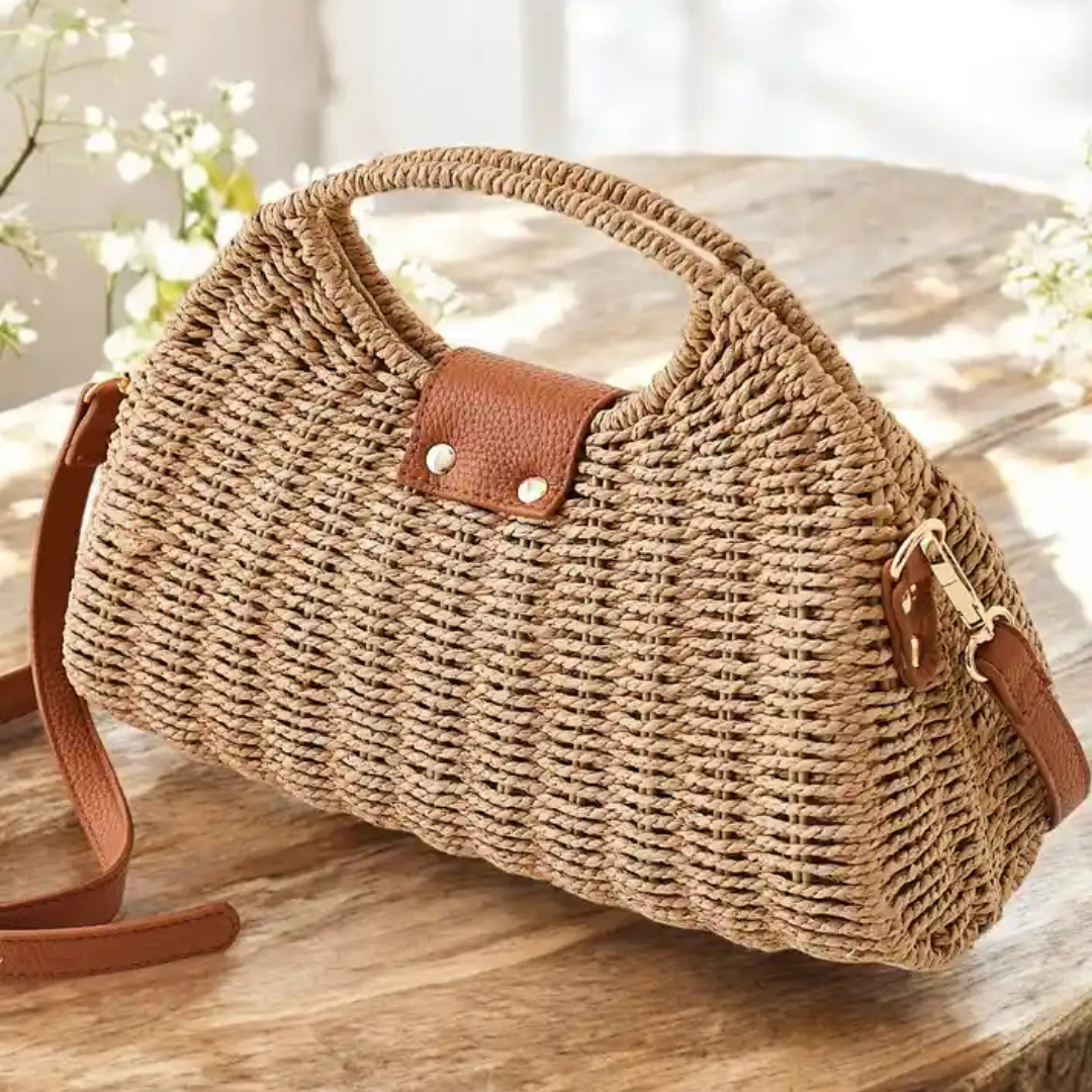 Bolso tejido con broche dorado sofisticado