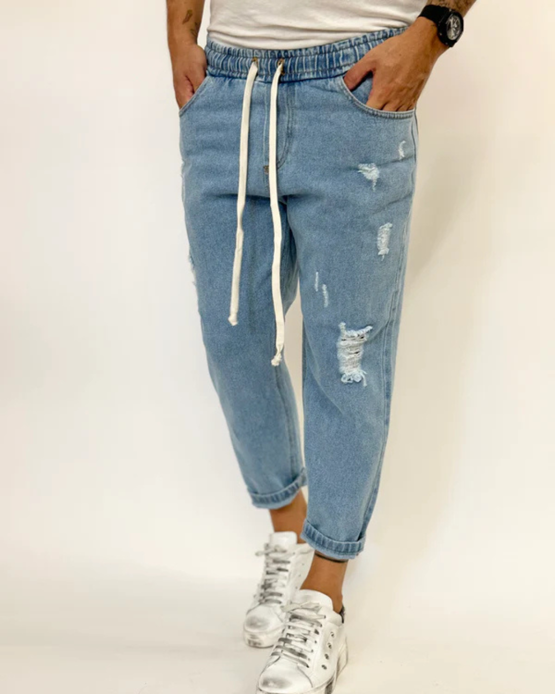 Pantalón Recto con Cordones y Rasgaduras