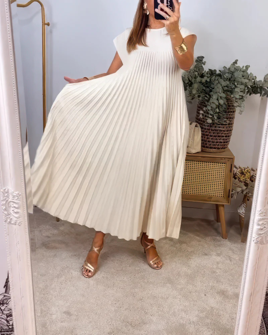 Vestido Largo Plisado con Estilo Elegante