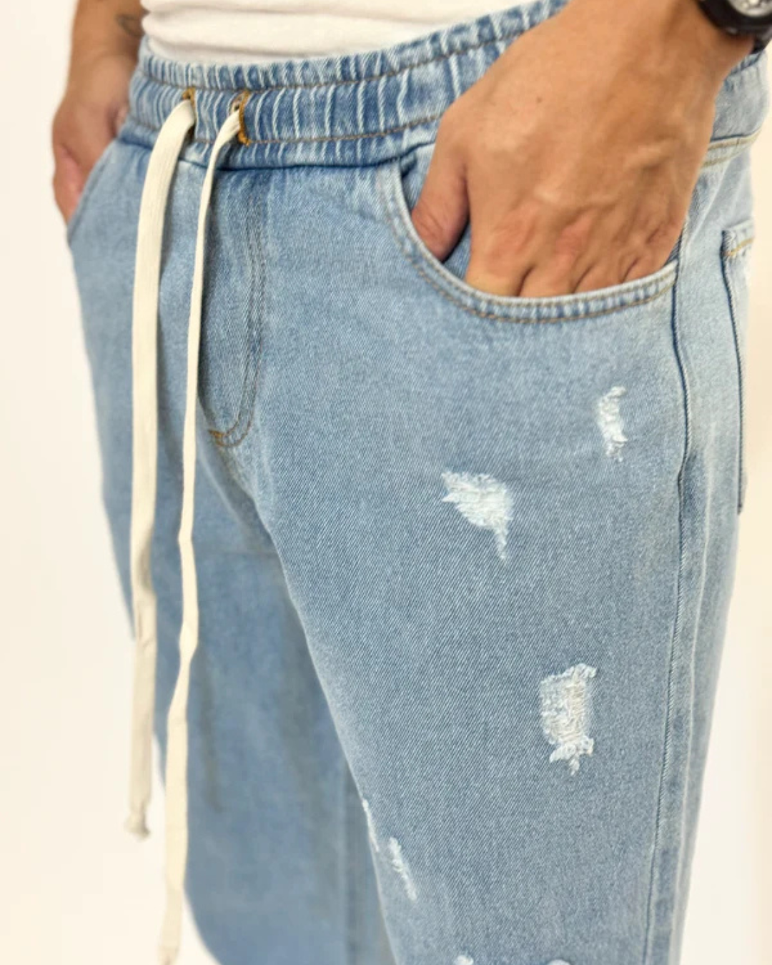 Pantalón Recto con Cordones y Rasgaduras