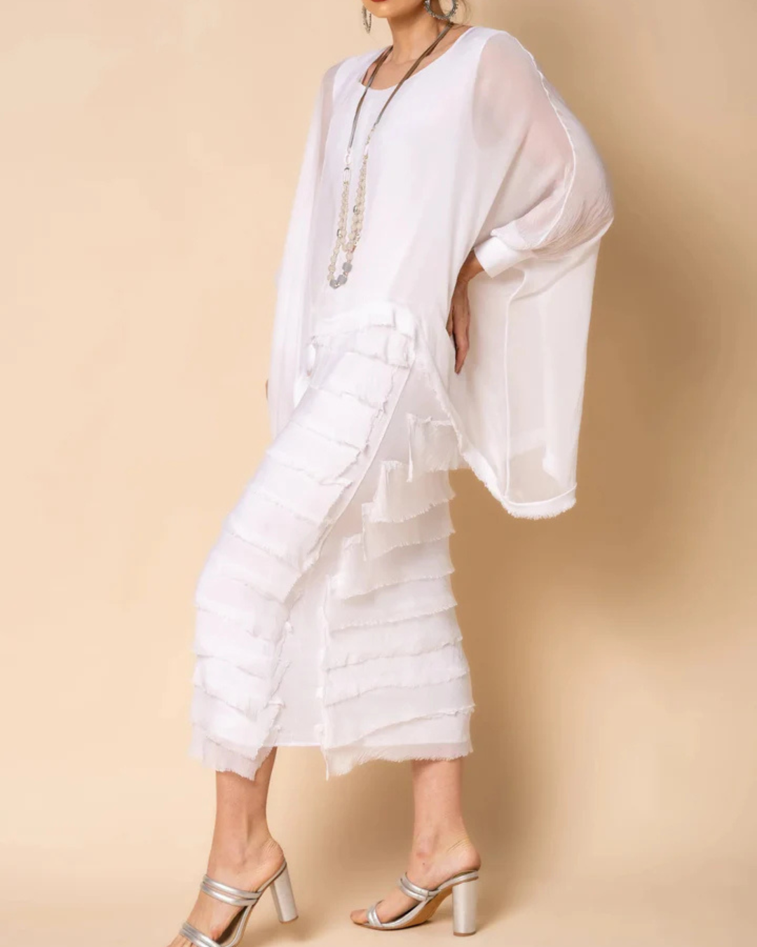 Vestido con Mangas Largas y Falda con Volantes