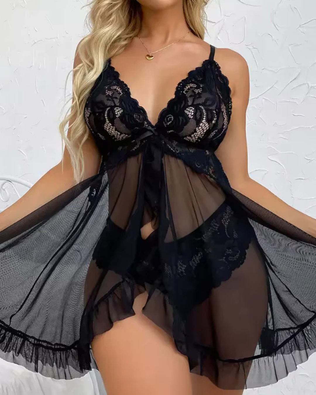 Body con transparencias y detalles de Encaje