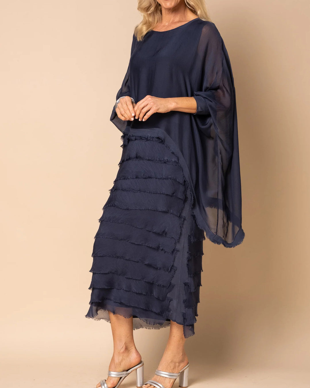 Vestido con Mangas Largas y Falda con Volantes