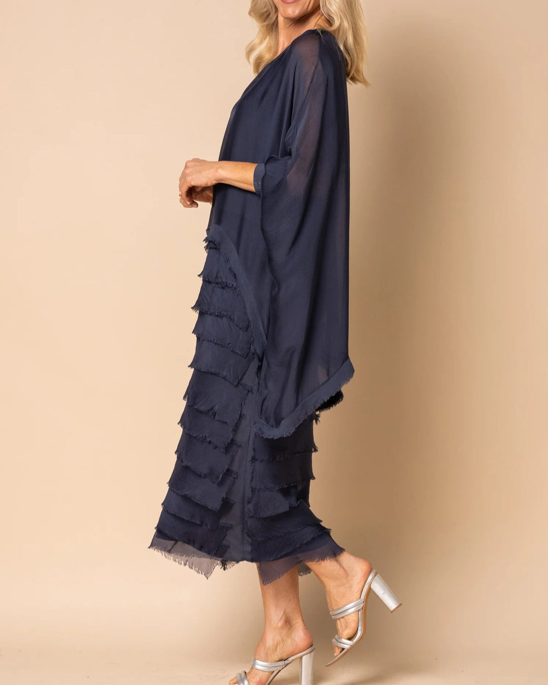 Vestido con Mangas Largas y Falda con Volantes