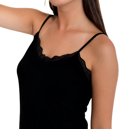 Conjunto Pijama de Seda con Tiras de Encaje